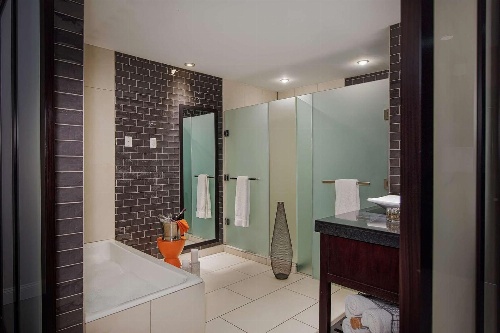 Ravel Hotel, A Trademark Collection Hotel image 1